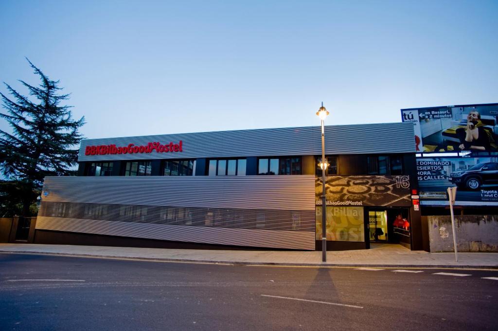 Bbk Bilbao Good Hostel Exterior photo
